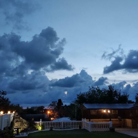 סוקהום Guest House Liel מראה חיצוני תמונה